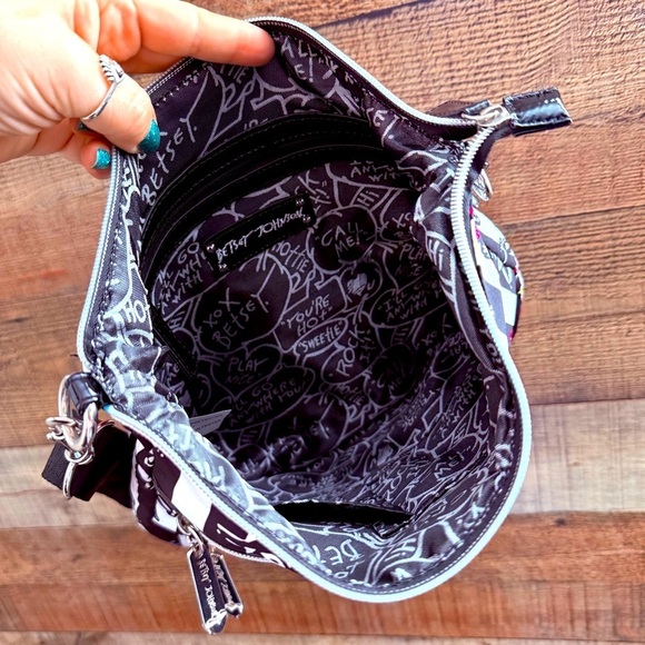 Stylish Black and White Striped Women's Bag - Picture 6 of 11